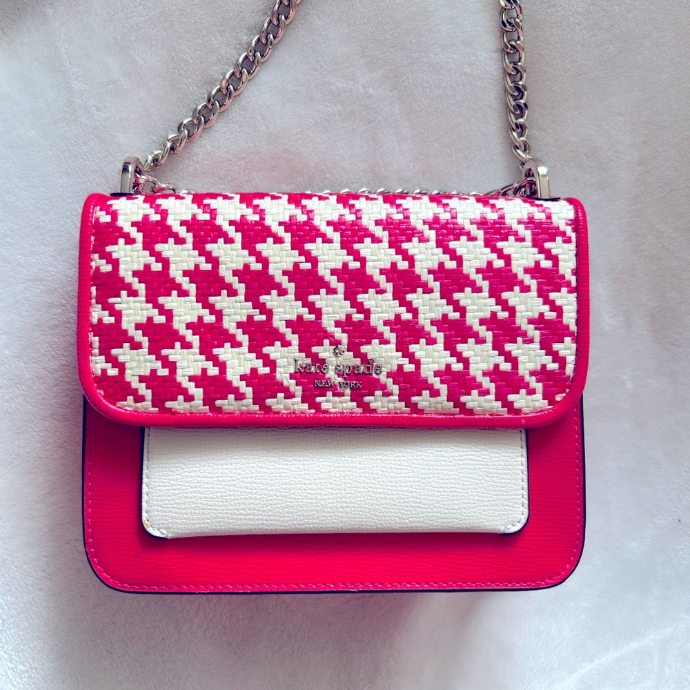 Kate Spade Remi flap chain crossbody shoulder bag in houndstooth bikini pink 💗